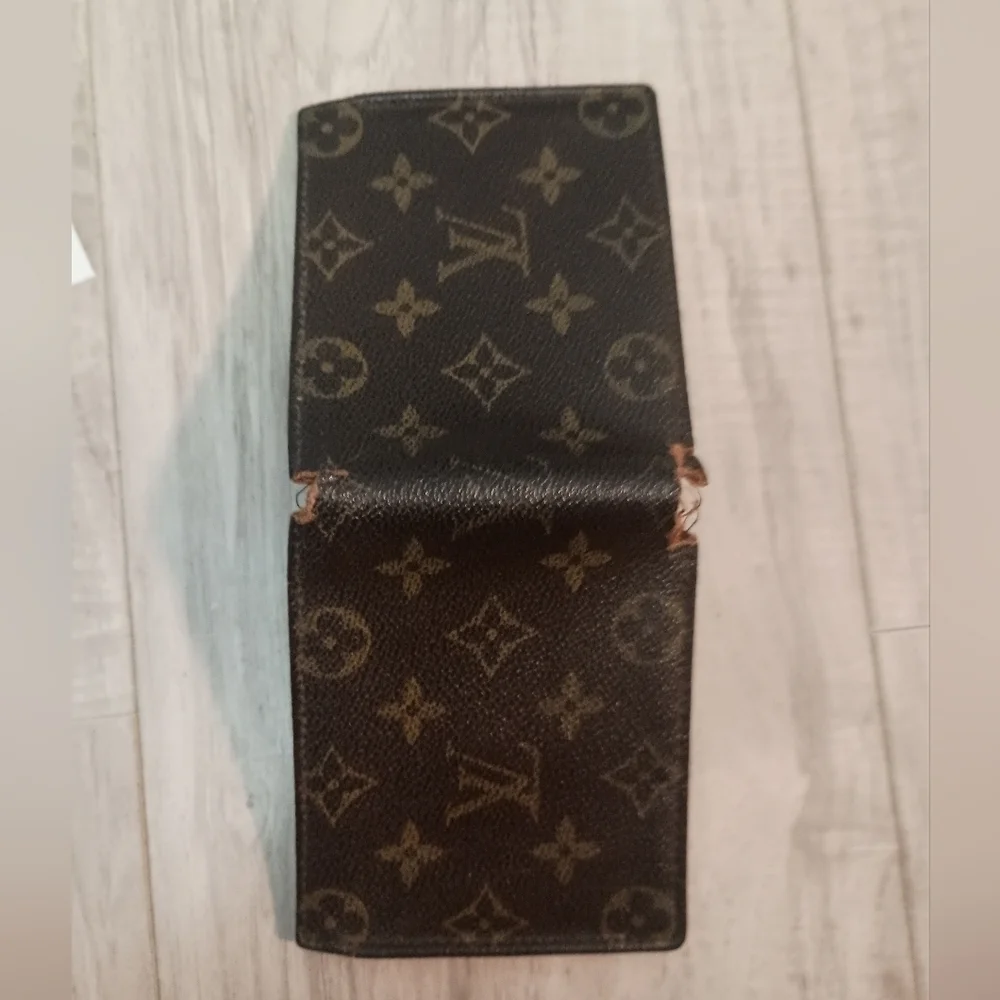 Authentic LOUIS VUITTON Monogram Porte Billet Carte Credit Marco